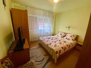 Apartament de inchiriat in Sibiu, 3 camere, decomandat, bloc cu lift, Vasile Aaron de inchiriat