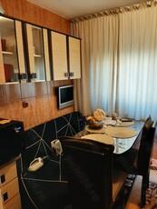 Apartament semidecomandat