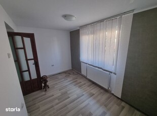 Apartament zona militari