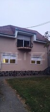 Casa cu mansarda in Iosia ofera confort si eleganta locul ideal pentru familie