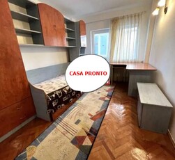 De vanzare Apartament 3 camere, zona Cetate Lic Sportiv. Pret vanzare: 81500 Euro.