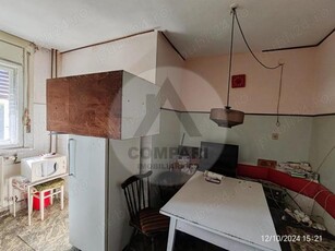 De vânzare apartament cu 3 camere în zona Olimpia langa Centrul de Afaceri