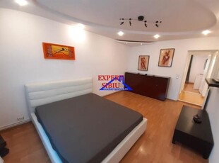 INCHIRIEZ apartament 2 camere dec. ,recent renovat, zona Centrala