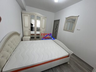 INCHIRIEZ apartament 2 camere decomandat,renovat,zona Doamna Stanca