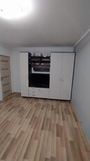 închiriez apartament 3 camere Dristor plus loc de parcare