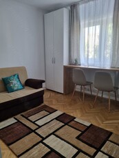 Proprietar inchiriez ap LUX 3 camere centru