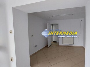 Spatiu comercial 20 mp. de inchiriat in Alba Iulia CETATE vad bun