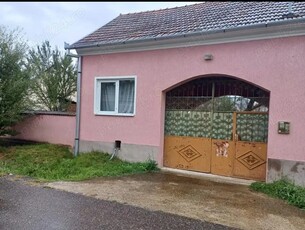 Vând casa Loc. Lasau la 36km de Deva, coborâre A1