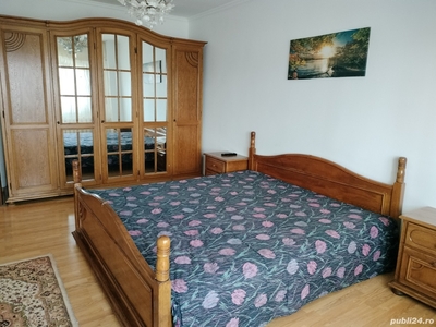 Apartament 3 camere,Ostroveni,84m, etaj 5 din 7, contorizat ,f călduros.vecini civilizați,stradal