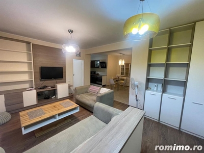 Apartament cu 3 camere la curte in zona Complexului Studentesc