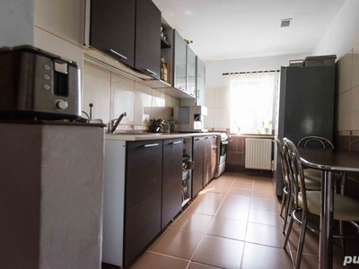 De vânzare apartament 3 camere calea Lipovei etaj 3