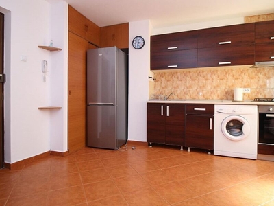 Inchiriere apartament 3 camere Pantelimon, centrala proprie