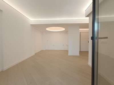 Apartament 3 camere Trei camere nou nefolosit cu garaj subteran Cortina NOR