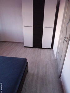 Inchiriez apartament