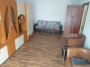 Apartament cu 2 camere decomandat in Floresti.