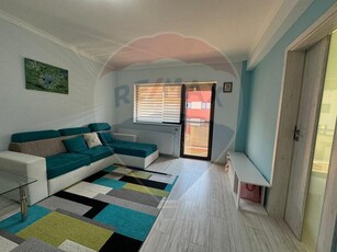 Apartament cu 3 camere de vanzare, 2 locuri de parcare, pod, Floresti