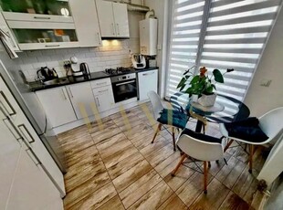 Apartament de 3 camere , 59 mp utili ,zona Porii + Parcare