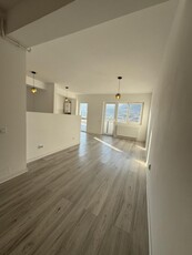 Apartament de o camera, 37 mp, Finisat, Parcare subterana, Zona Terra