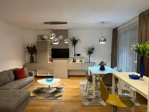 Apartament spatios 90mp cu 3 camere + 2 terase langa Iulius Mall