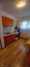 Chirie apartament trei camere, Perla