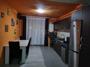 De vanzare apartament 2 camere zona strazii Florilor