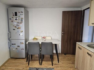 De vanzare apartament cu 2 camere in zona semicentrala