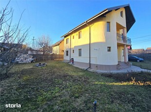 Apartament de vanzare, 2 camere, 53 mp, parcare, zona Terra!