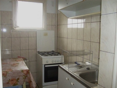 Apartament 2 camere Dristor la maxim 4 minute metrou ocazie etaj 8/10