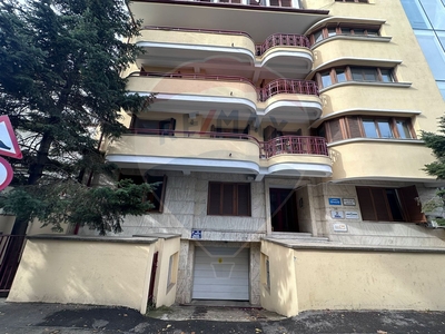 Apartament 5 camere vanzare in bloc de apartamente Bucuresti, Aviatorilor