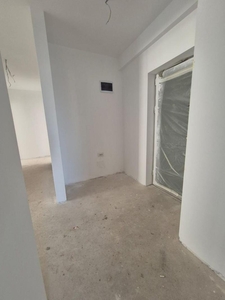 Apartament 3 Camere Bloc Nou