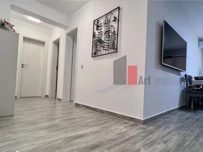 Apartament 3 camere + loc parcare apropape de metrou Nicolae Tecu