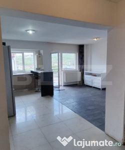 Apartament cu 3 camere, 56 mp, Etaj Intermediar, Edgar Quin