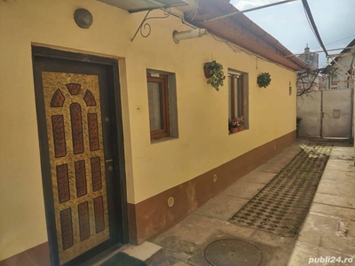 Casa 2 camere singur in curte Piata Cluj
