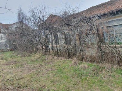 Casa 8 camere+teren 4.436 mp in Doba,Plesoiu, Olt, la 15 km de Slatina