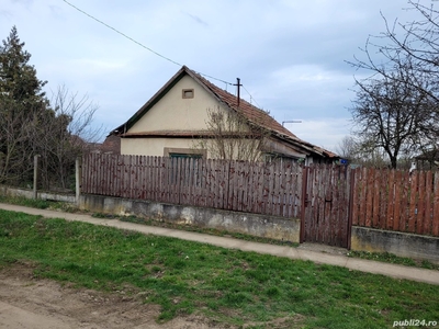 Casa batraneasca cu teren in Ungaria