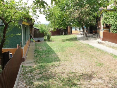 Casa batraneasca locuibila in sat Bila, comuna Ghimpati