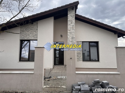 Casa cu 4 camere finisata la cheie de vanzare Alba Iulia cu toate utilitatiile