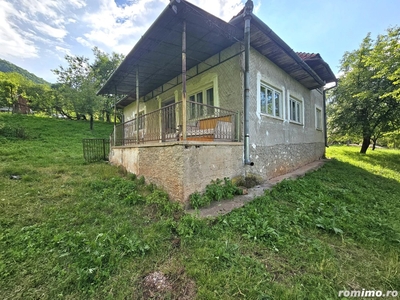 Casa si teren localitatea Baita, Hunedoara