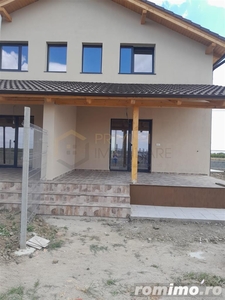 Duplex apa retea - zona linistita - bucatarie inchisa