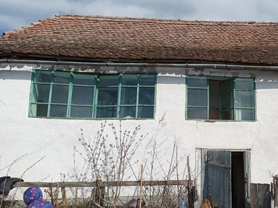 Vand casă în comuna Jibert, județul Brașov