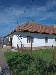 Vând casă în Ungaria la 9 km de Bătania