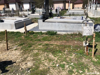 Vând pământ la cimitirul Balotești Pitești