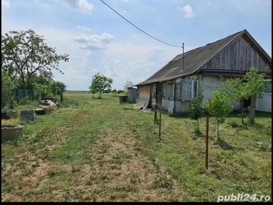 vand teren cu casa veche