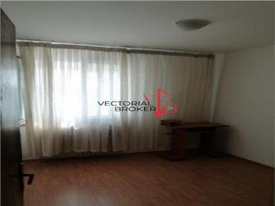 Apartament 2 camere semidecomandat, fara imbunatatiri, bl.reabilitat, Titan Parc