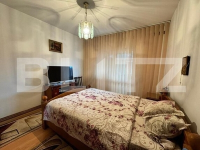 Apartament 3 camere decomandate, 64 mp, balcon, zona Aurel Vlaicu