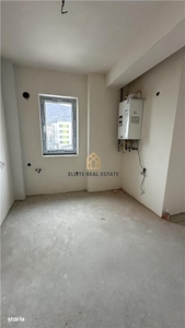 Apartament 4 camere 84 mp,et. 3, 2 logii, parcare zona Parcul Central