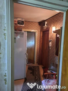 Apartament 3 camere str Isaccei- etajul 4 -Nemodernizat