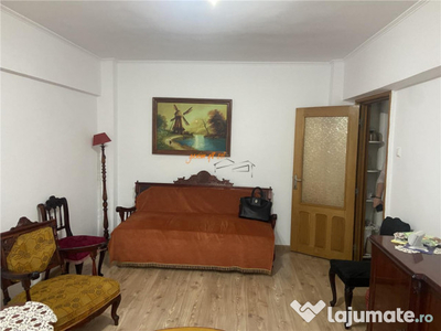 Apartament 3 camere , zona centrala Scoala nr 10 , 81 mp , d