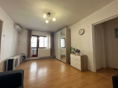 Apartament 4 camere de vanzare OLTENI - Bucuresti