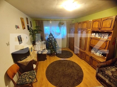 Apartament cu 3 camere, decomandate, 71 mp, zona str. Dambovitei